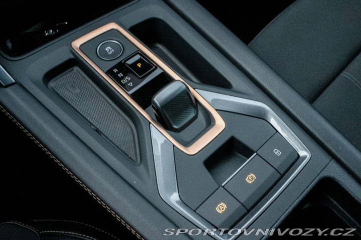 Cupra Leon 1.5 eTSI, 110kW (2025) / 2025