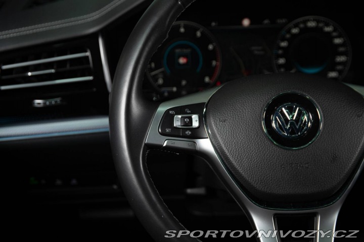Volkswagen Ostatní modely Touareg  3.0 V6 TSI R-Line 4Motio 2019