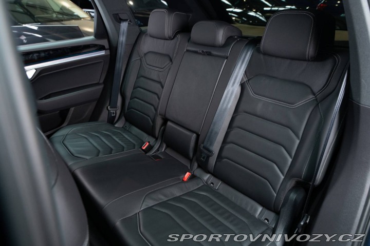 Volkswagen Ostatní modely Touareg  3.0 V6 TSI R-Line 4Motio 2019