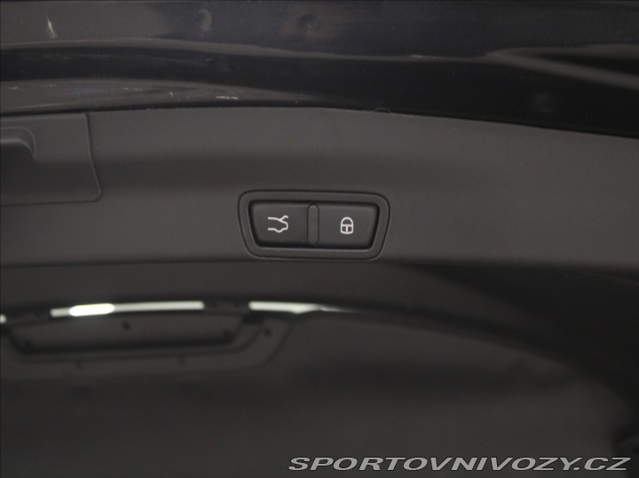 Alfa Romeo Stelvio 2,2 JTD 140kW Q4 Bezklíč 2021