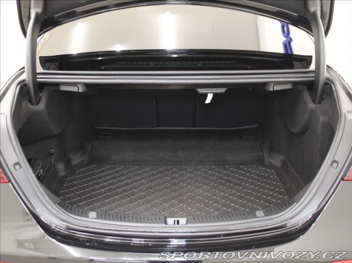 Mercedes-Benz E 2,0 200 4M AMG Burmester 2021