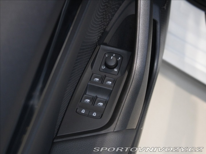 Škoda Octavia RS 2,0 RS 195kW NOVÝ VŮZ skl 2025