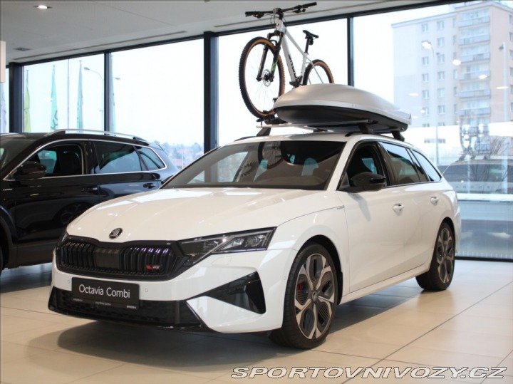 Škoda Octavia RS 2,0 RS 195kW NOVÝ VŮZ skl 2025