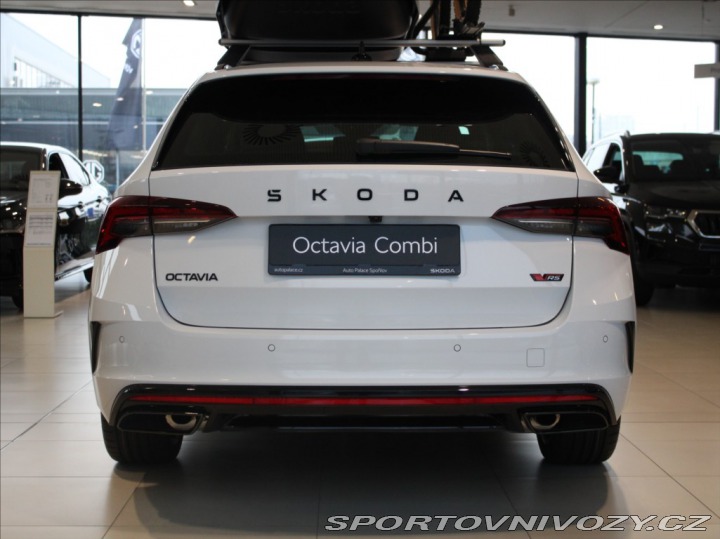Škoda Octavia RS 2,0 RS 195kW NOVÝ VŮZ skl 2025