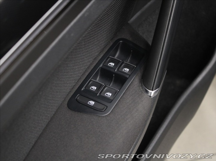 Volkswagen Golf 2,0 GTD 135kW DSG 2x Sady 2016