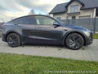 Tesla Model Y yuniper long range awd 2025