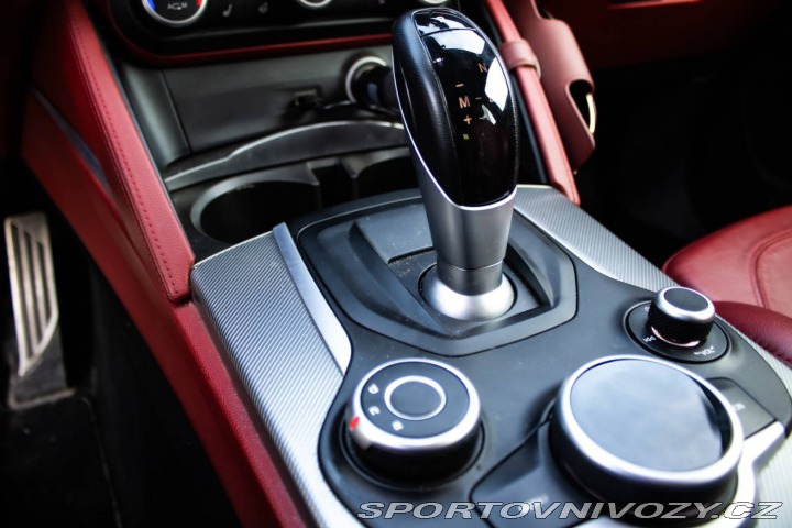 Alfa Romeo Stelvio AT8, 206kW, 4x4, ťažné / 2017