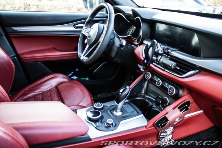 Alfa Romeo Stelvio AT8, 206kW, 4x4, ťažné / 2017