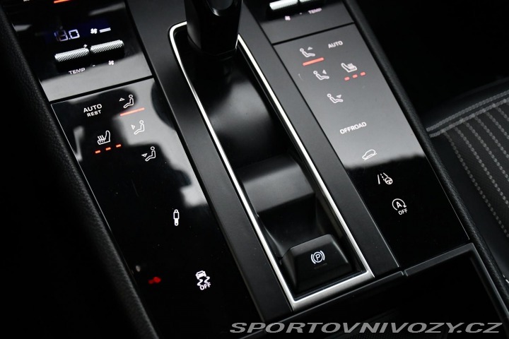 Porsche Macan T2.0 PDK CHRONO 2ALU ZÁRU 2023