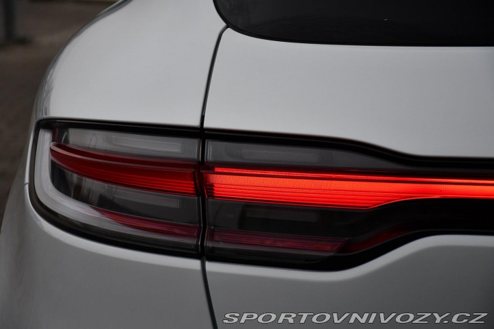 Porsche Macan T2.0 PDK CHRONO 2ALU ZÁRU 2023