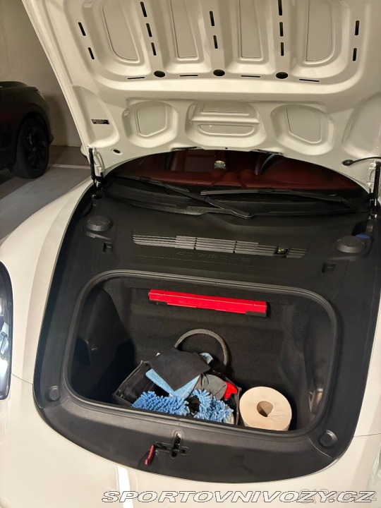 Porsche 718 Cayman 2025