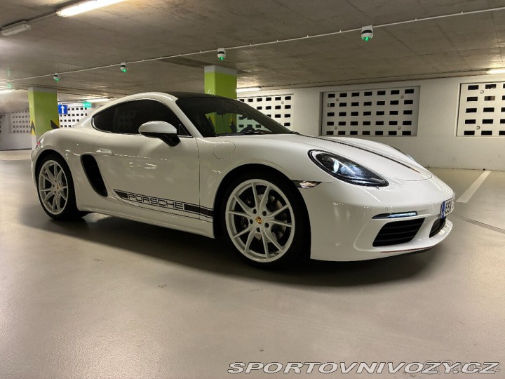 Porsche 718 Cayman 2025