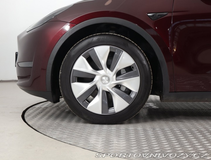 Tesla Model Y Long Range AWD 75kWh 2024