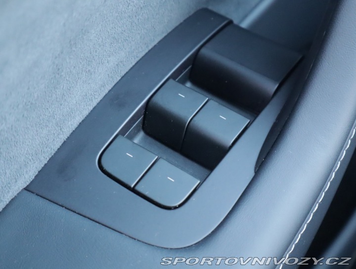 Tesla Model Y Long Range AWD 75kWh 2024