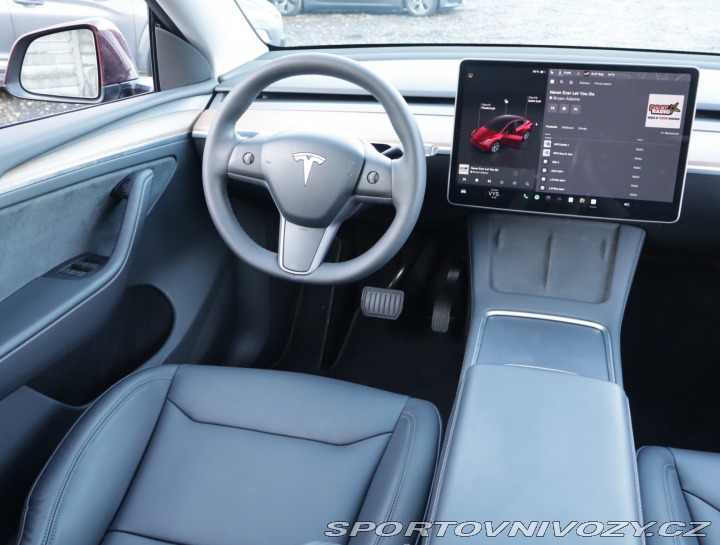 Tesla Model Y Long Range AWD 75kWh 2024