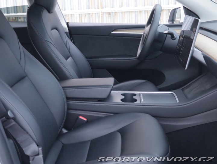 Tesla Model Y Long Range AWD 75kWh 2021