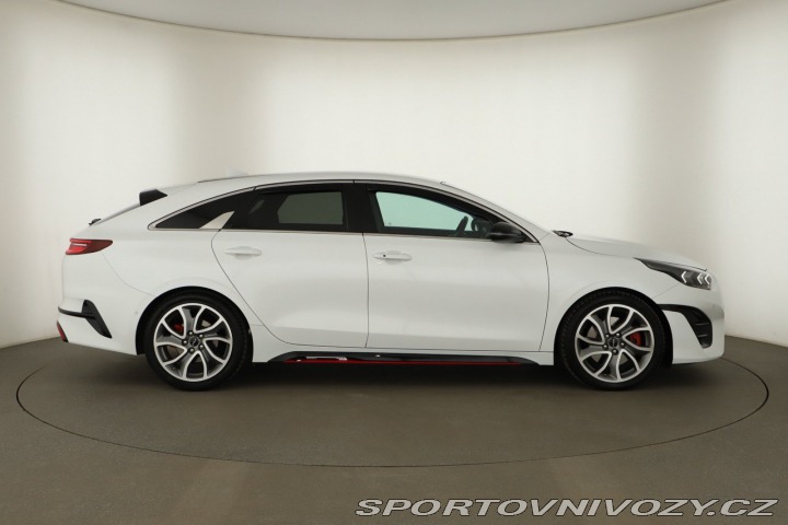 Kia ProCeed GT 1.6 T-GDI 2022