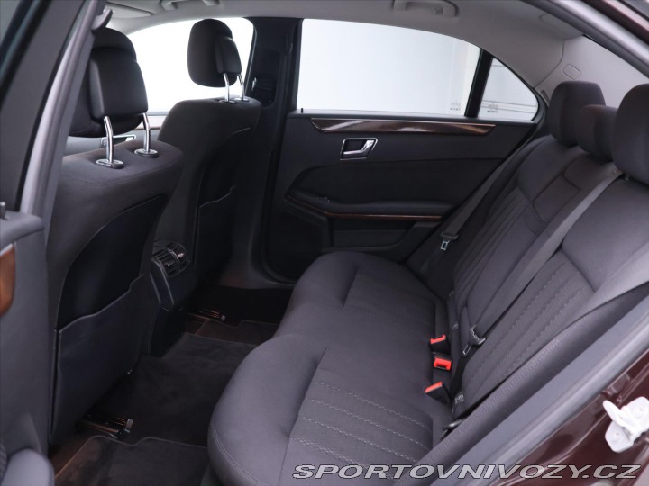 Mercedes-Benz E 3,5 350CGI 215kW CZ Elega 2010
