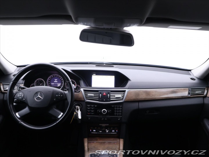 Mercedes-Benz E 3,5 350CGI 215kW CZ Elega 2010