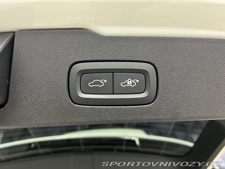 Volvo V60 T8 POLESTAR ENGINEERED AW 2021