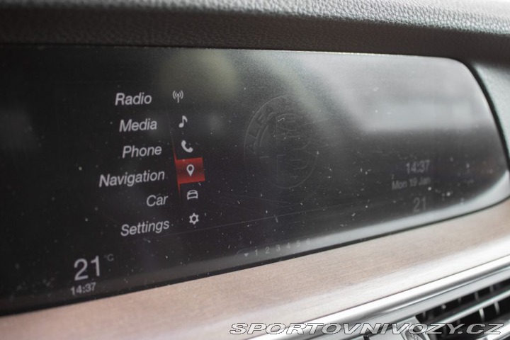 Alfa Romeo Stelvio  2017