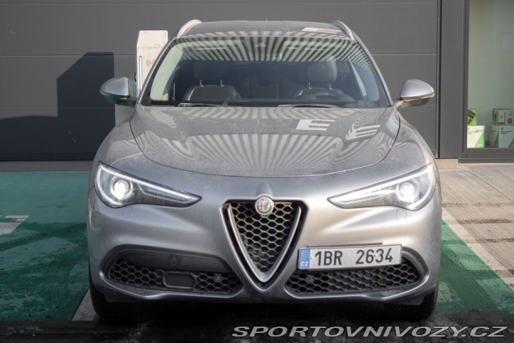 Alfa Romeo Stelvio  2017