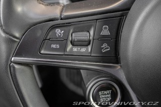 Alfa Romeo Stelvio  2017