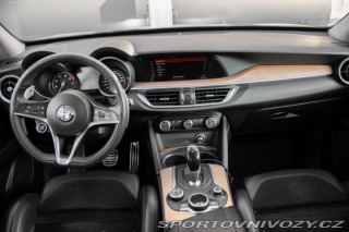 Alfa Romeo Stelvio  2017