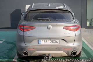 Alfa Romeo Stelvio  2017