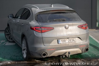 Alfa Romeo Stelvio  2017
