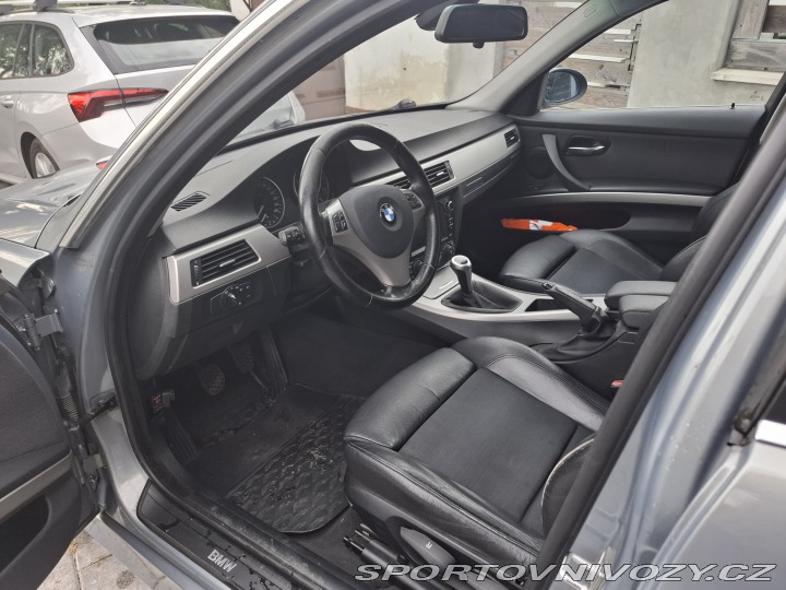 BMW 3 e91 325i 2005