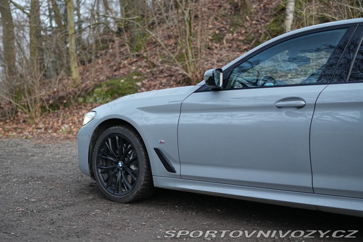 BMW 5 540xD M-Sport|2x sada kol 2021