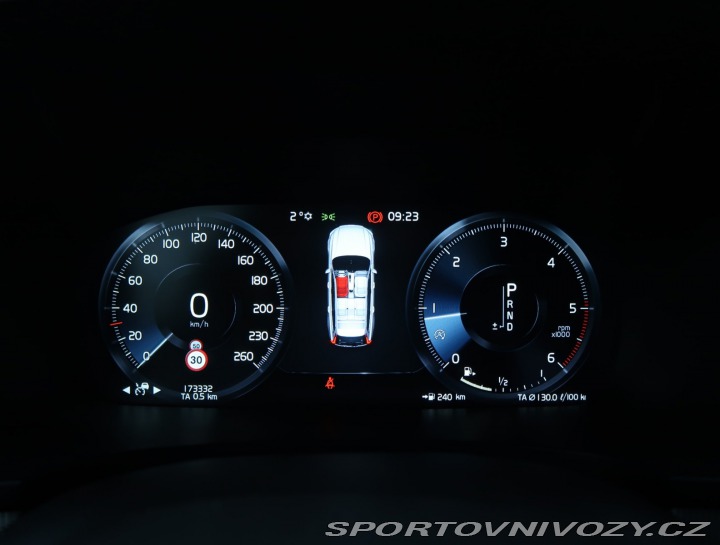 Volvo V90 Momentum D5 AWD 2017