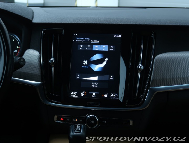 Volvo V90 Momentum D5 AWD 2017