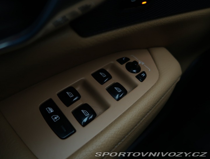 Volvo V90 Momentum D5 AWD 2017