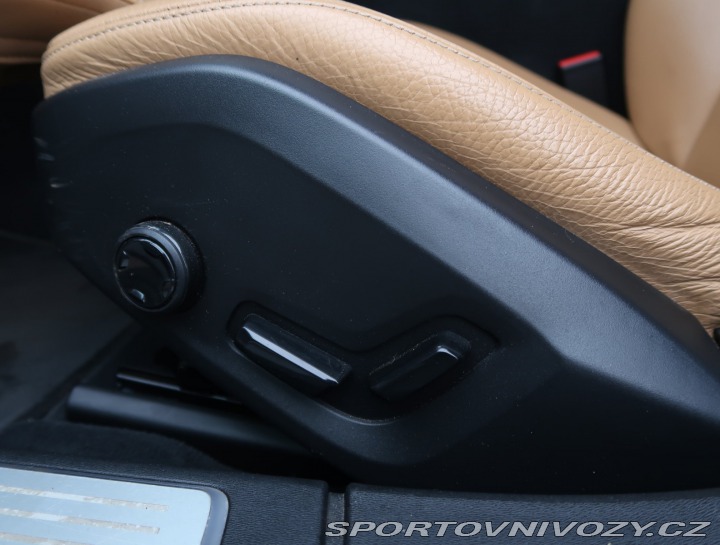 Volvo V90 Momentum D5 AWD 2017