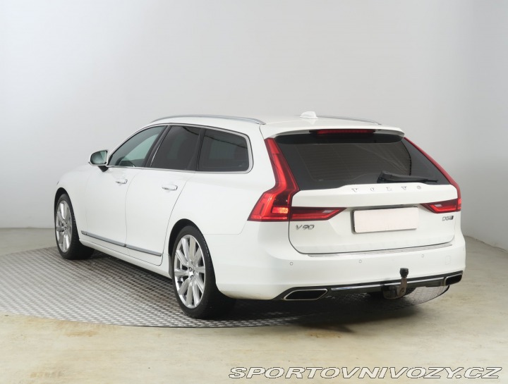 Volvo V90 Momentum D5 AWD 2017