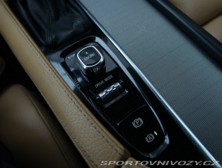 Volvo V90 Momentum D5 AWD 2017