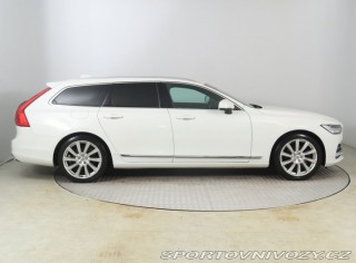 Volvo V90 Momentum D5 AWD 2017