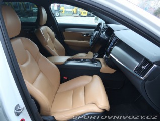 Volvo V90 Momentum D5 AWD 2017