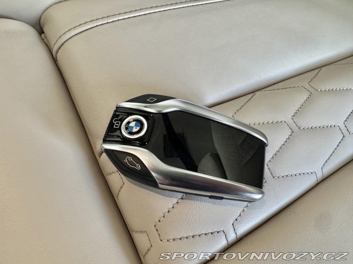 BMW X5 40i xDrive*INDIVIDUAL*Web 2021