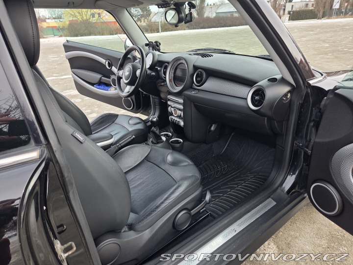 Mini Cooper S (R56) 2009