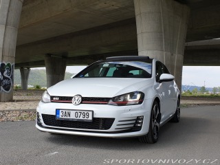 Volkswagen Golf 2.0 GTI