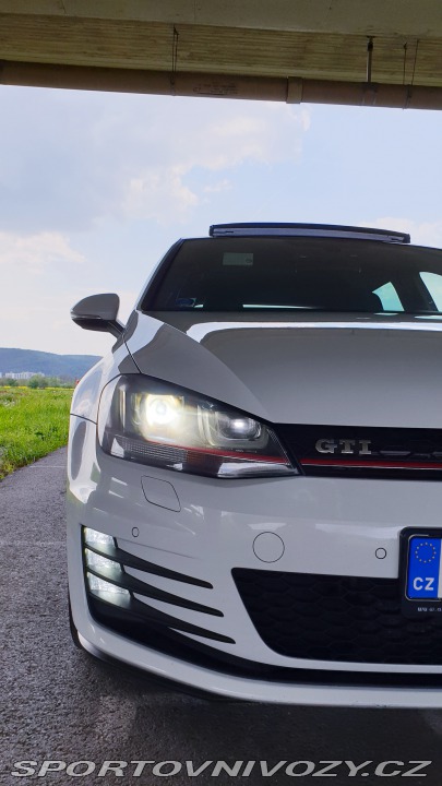 Volkswagen Golf 2.0 GTI 2013