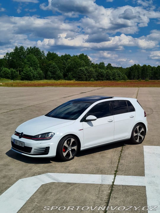 Volkswagen Golf 2.0 GTI 2013