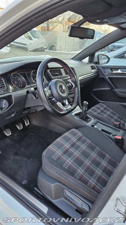 Volkswagen Golf 2.0 GTI 2013