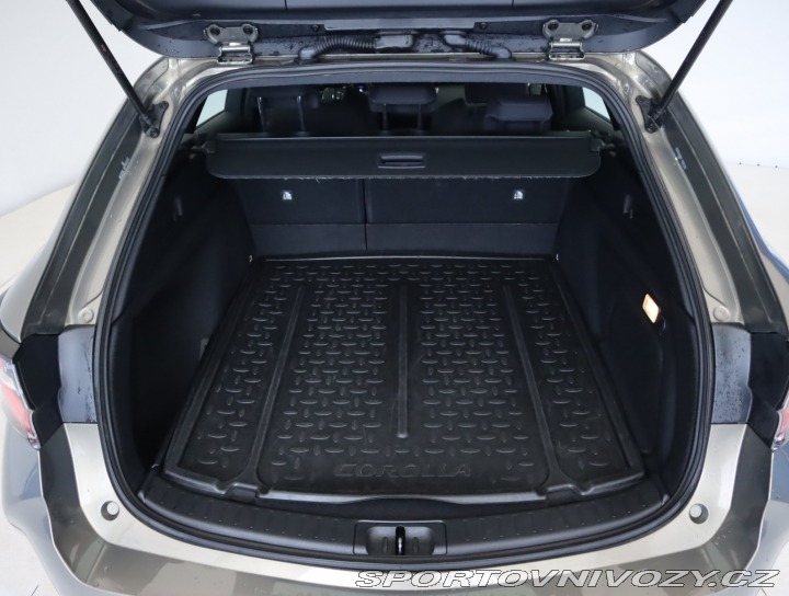 Toyota Corolla 2.0 Hybrid 2022