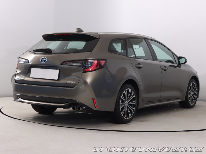 Toyota Corolla 2.0 Hybrid 2022