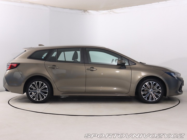 Toyota Corolla 2.0 Hybrid 2022