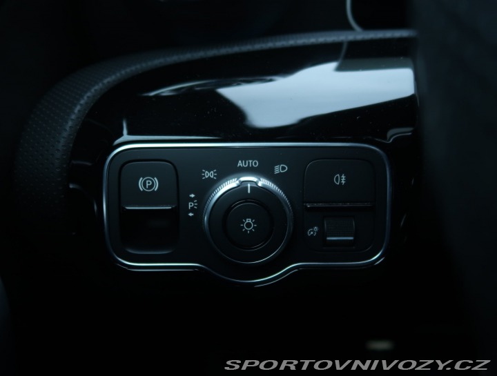 Mercedes-Benz A A 220 4MATIC 2021